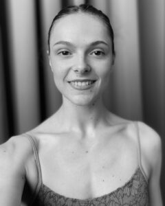 ELISA ANDREI MITROI 001